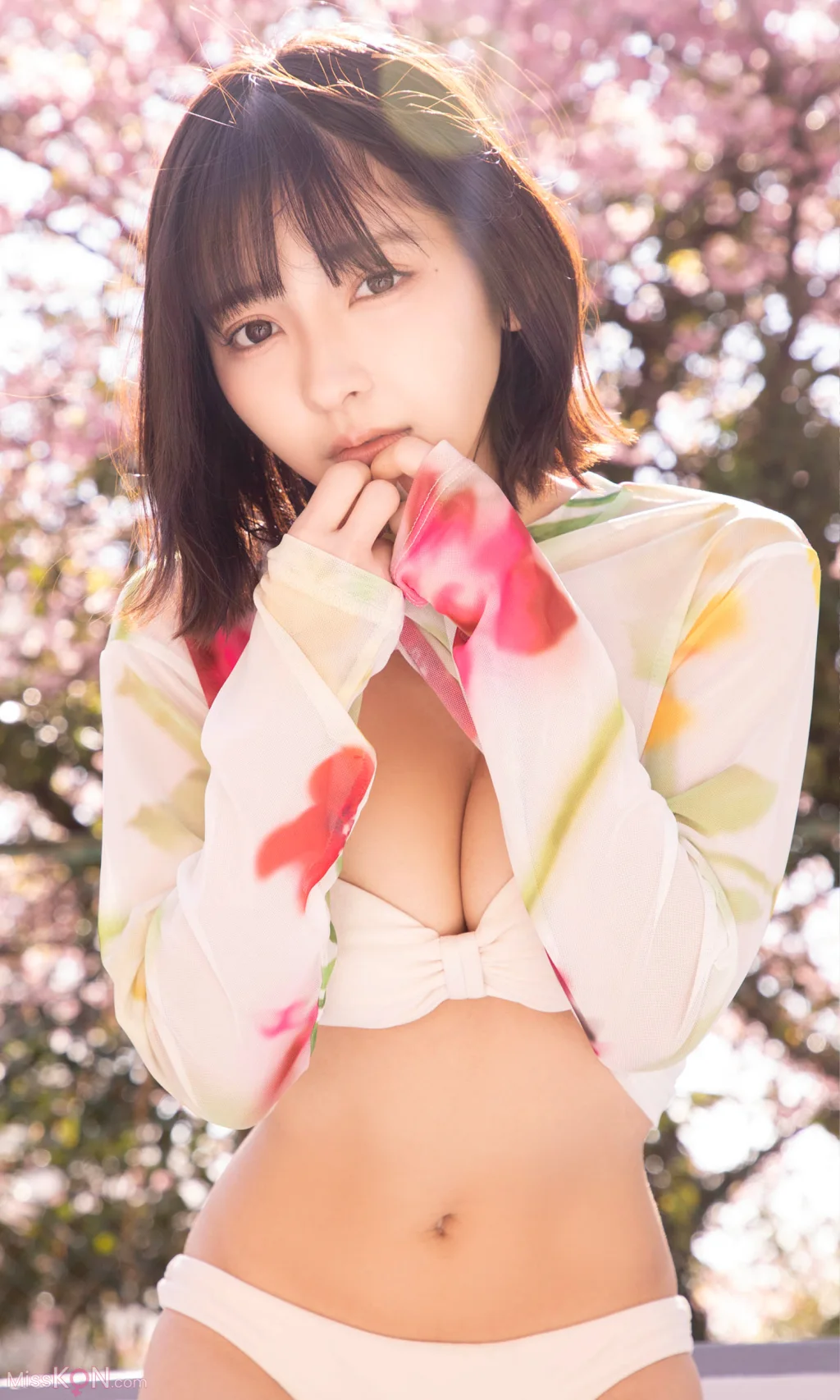 [JP] TOOMI (十味):【デジタル限定】写真集「キミと春らんまん」 (週プレ PHOTO BOOK) (60 photos)