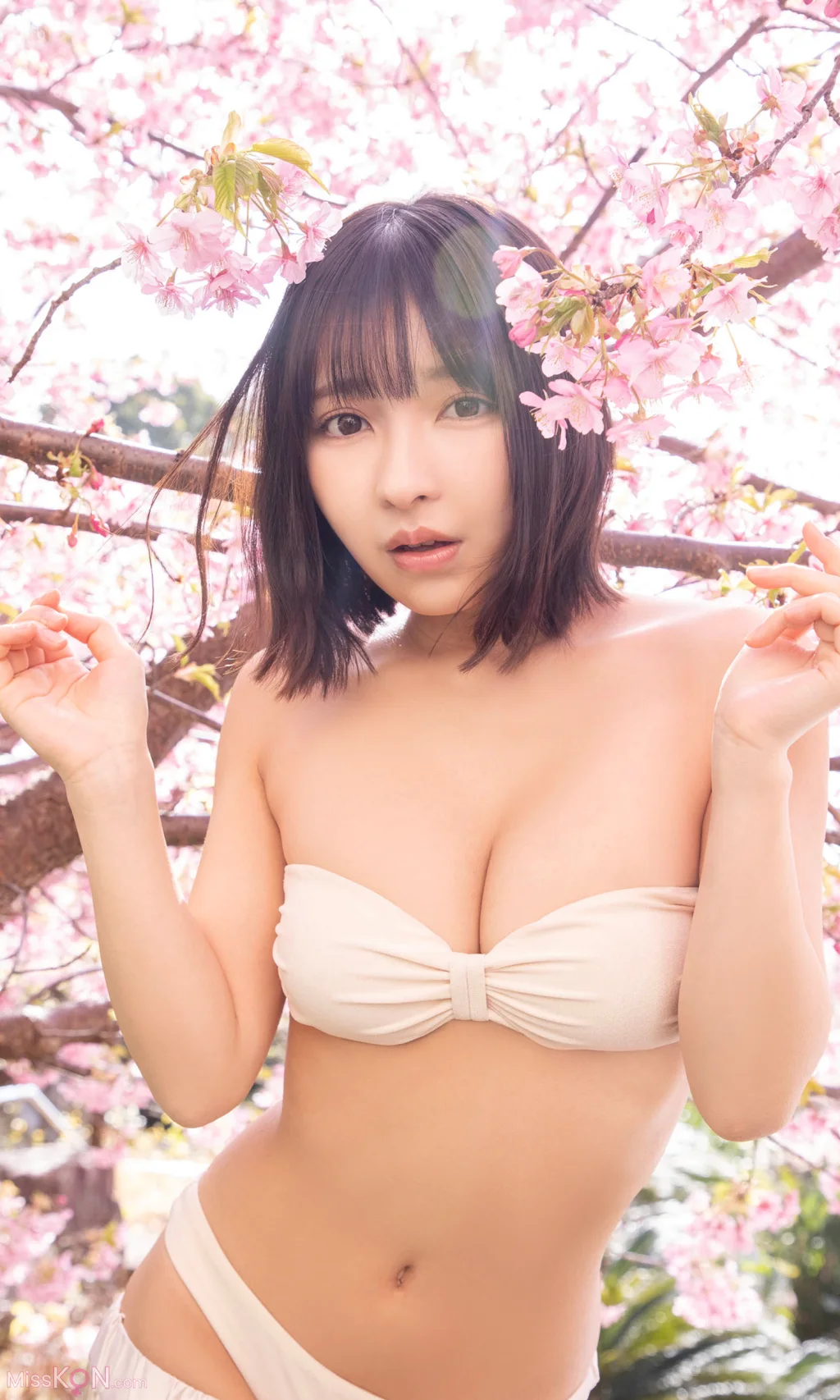 [JP] TOOMI (十味):【デジタル限定】写真集「キミと春らんまん」 (週プレ PHOTO BOOK) (60 photos)