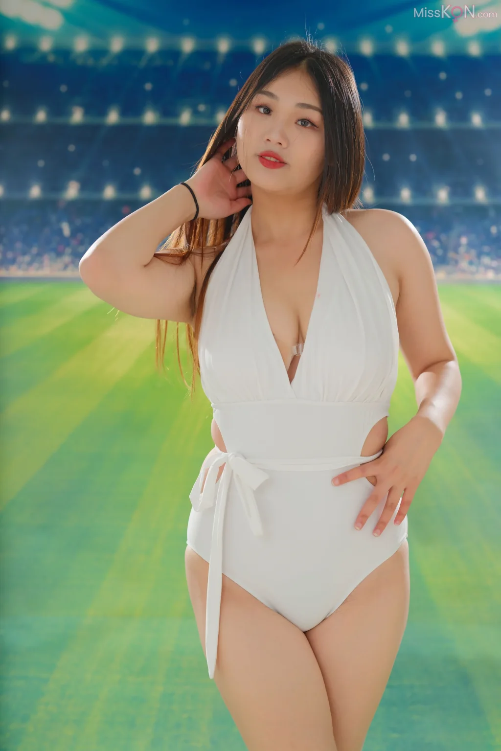 [Private Photoshoot] 皇甫夏霖: 天花板级丰满女神 全尺度 一字马极品御姐 (518 photos + 1 video)