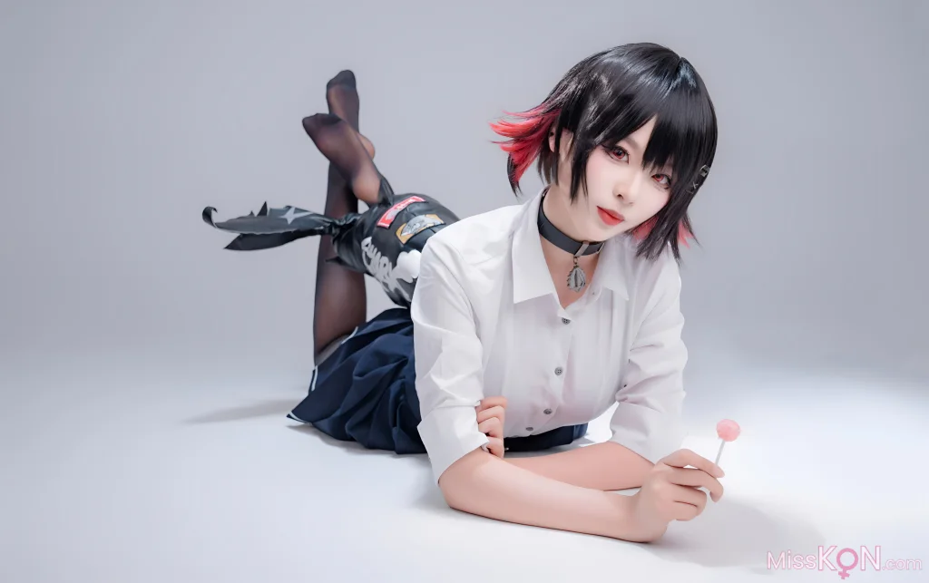 Coser@轩萧学姐: 鲨鱼妹JK (100 photos + 1 video)