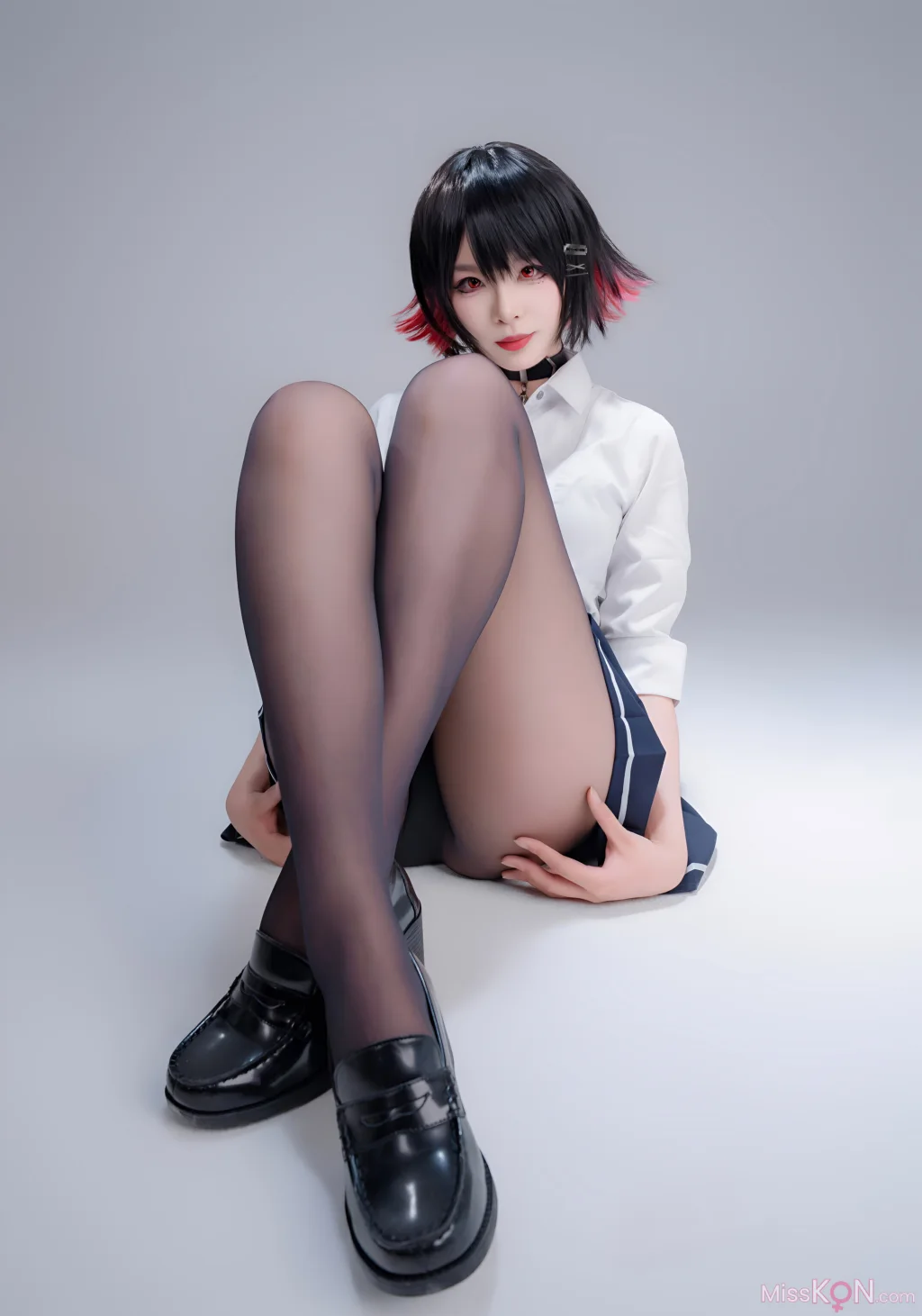 Coser@轩萧学姐: 鲨鱼妹JK (100 photos + 1 video)