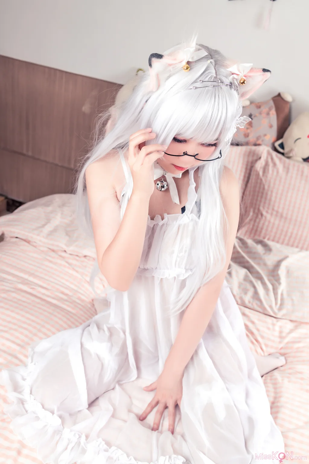 Coser@流年不停_w: 猫少女的秘密 (45 photos)
