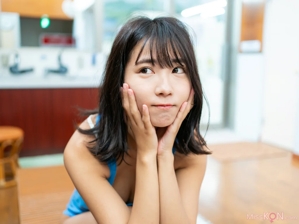 [JP] Amau Kisumi (天羽希純): FLASHデジタル写真集 銭湯で大はしゃぎ！ (65 photos)