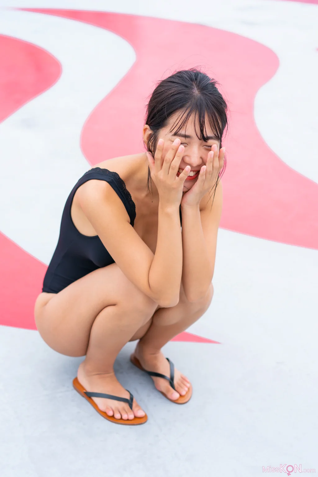 [JP] Amau Kisumi (天羽希純): FLASHデジタル写真集 銭湯で大はしゃぎ！ (65 photos) – Page 2