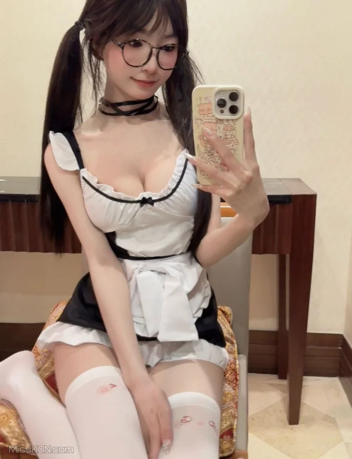 米妮mini: 顶级白虎萝莉 520门槛福利 (191 photos) – Page 2