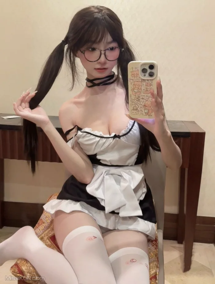 米妮mini: 顶级白虎萝莉 520门槛福利 (191 photos) – Page 2