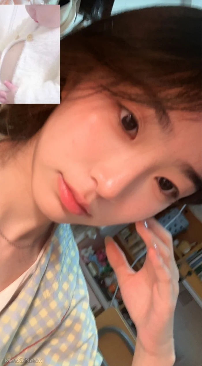 米妮mini: 顶级白虎萝莉 520门槛福利 (191 photos) – Page 3