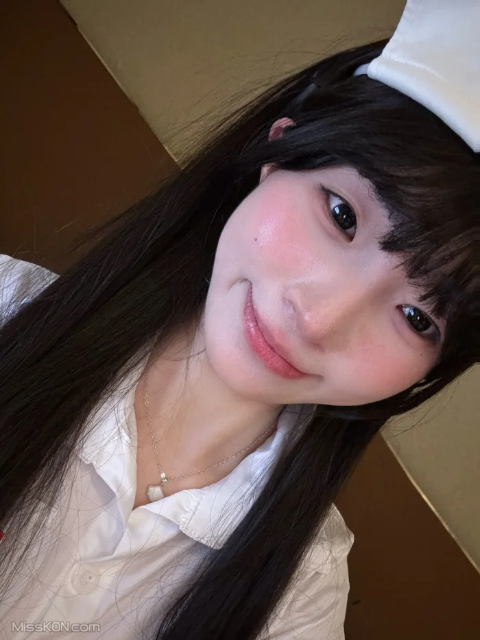 米妮mini: 顶级白虎萝莉 520门槛福利 (191 photos) – Page 4