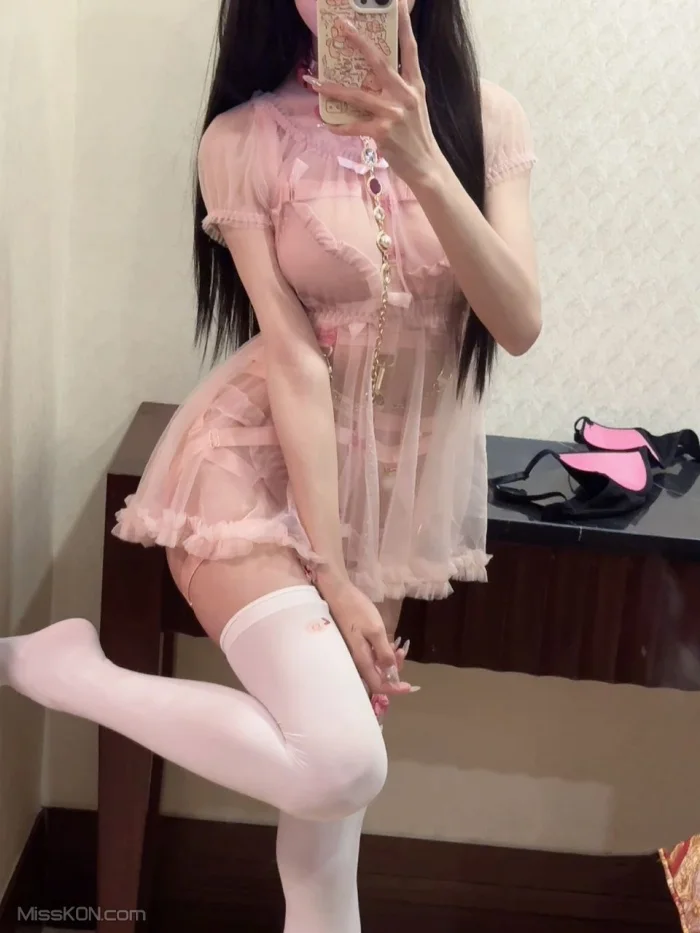 米妮mini: 顶级白虎萝莉 520门槛福利 (191 photos) – Page 4