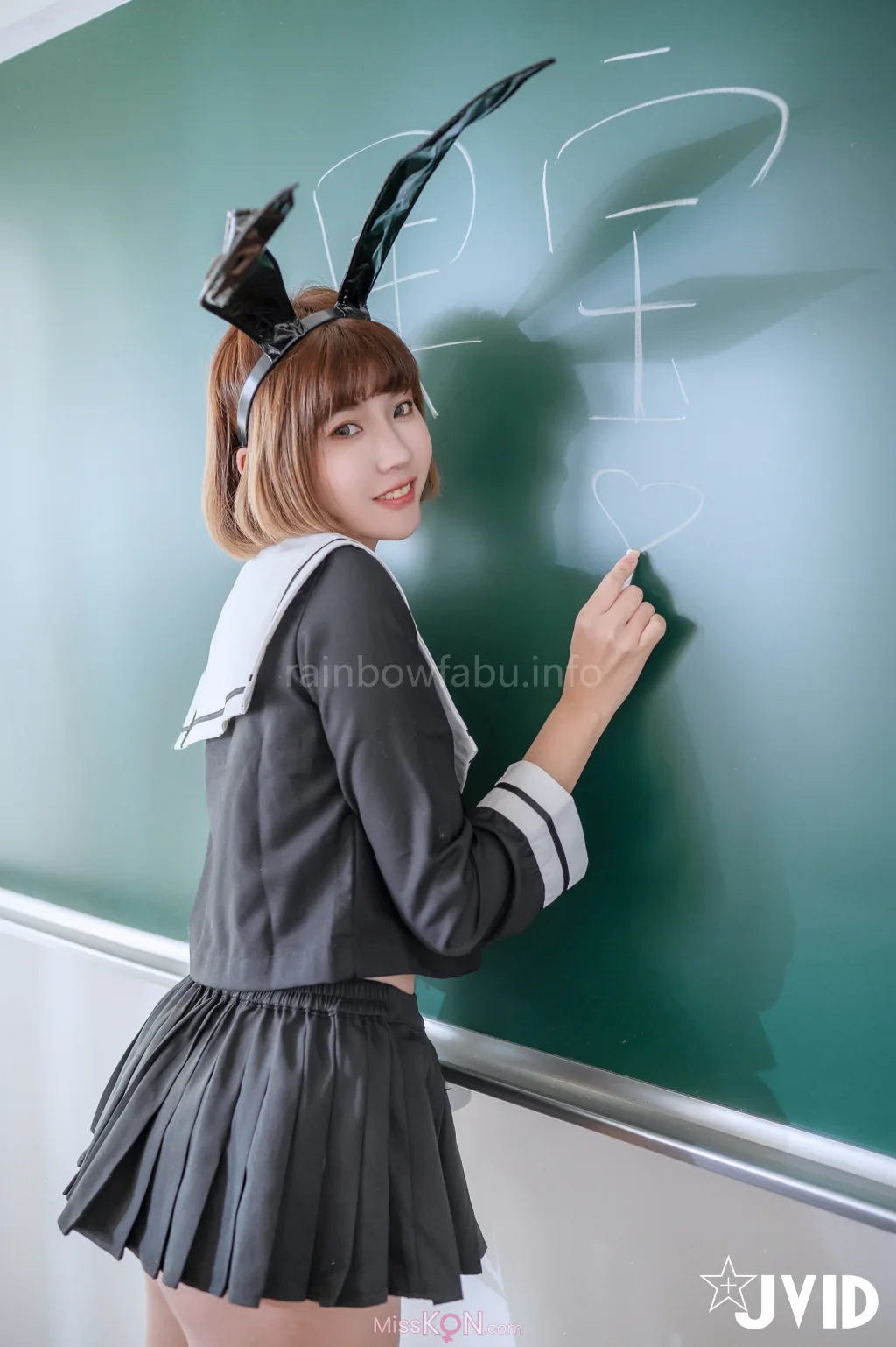 [JVID] 果寶寶 & 葉思敏: 淫欲の萌兔學園🐰 女神級巨乳同框🚱果寶寶和葉思敏在教室裡搞出什麼火花🔥讓老師好難為情 (207 photos + 1 video) – Page 5