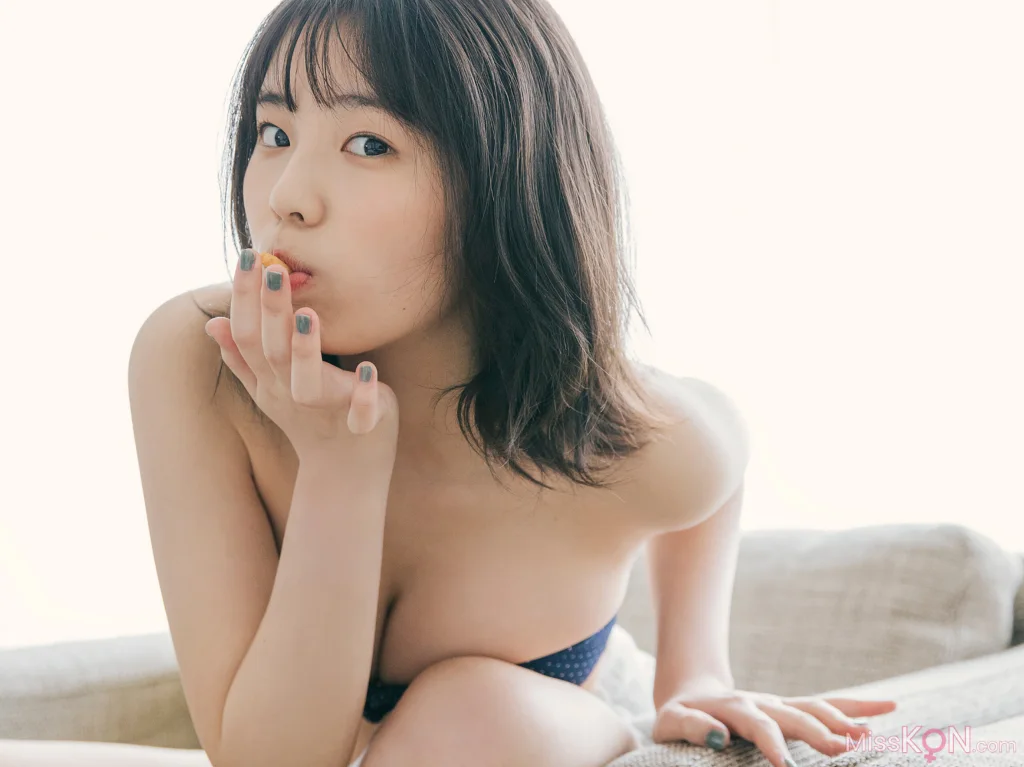 [JP] Kikuchi Hina (菊地姫奈): Platinum FLASHデジタル写真集 「虚構に恋するプリンセス」 (78 photos)