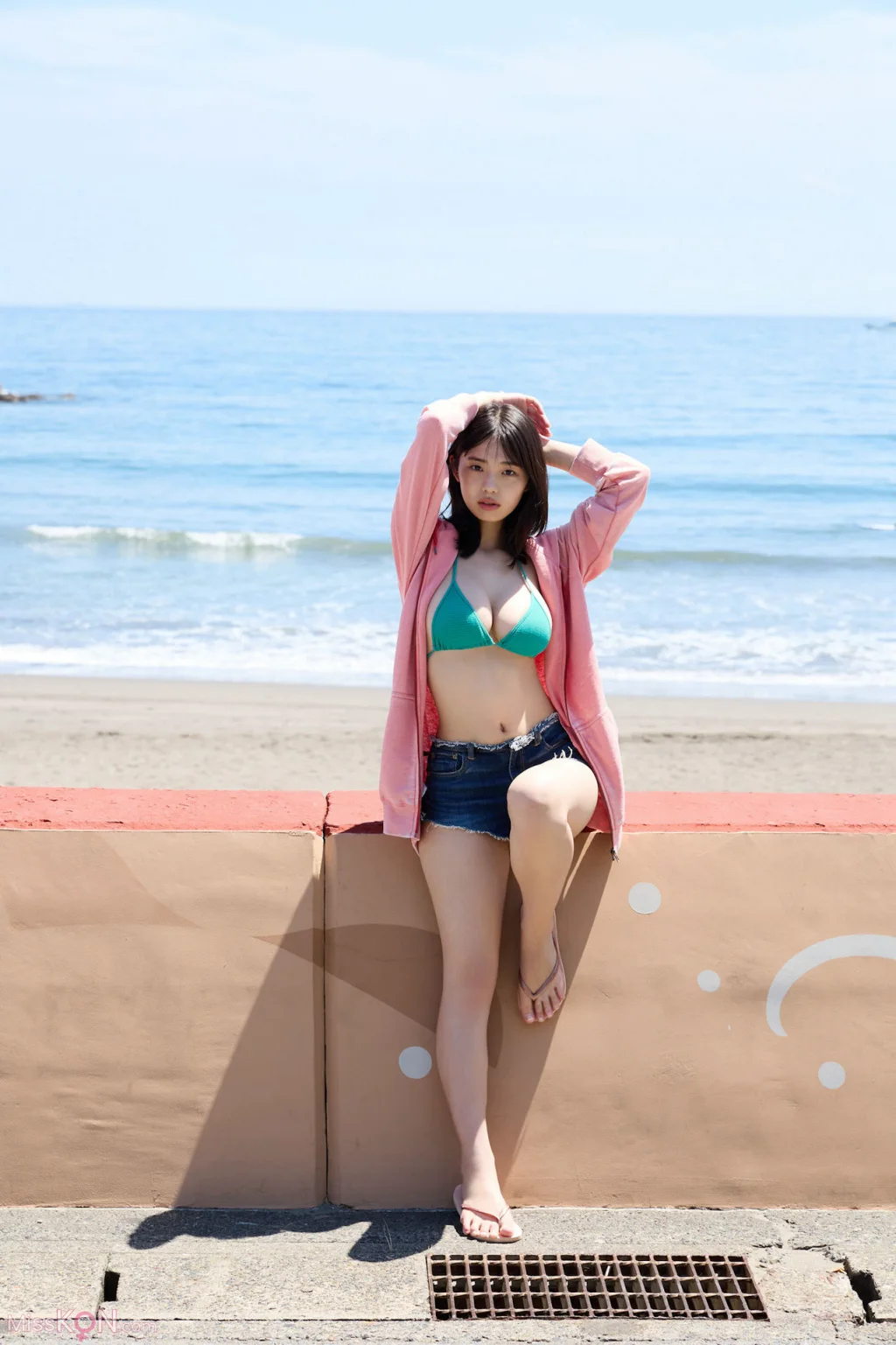 [JP] Kikuchi Hina (菊地姫奈):「圧倒的ヒロイン」ｖｏｌ．１　ＦＲＩＤＡＹデジタル写真集 (54 photos)