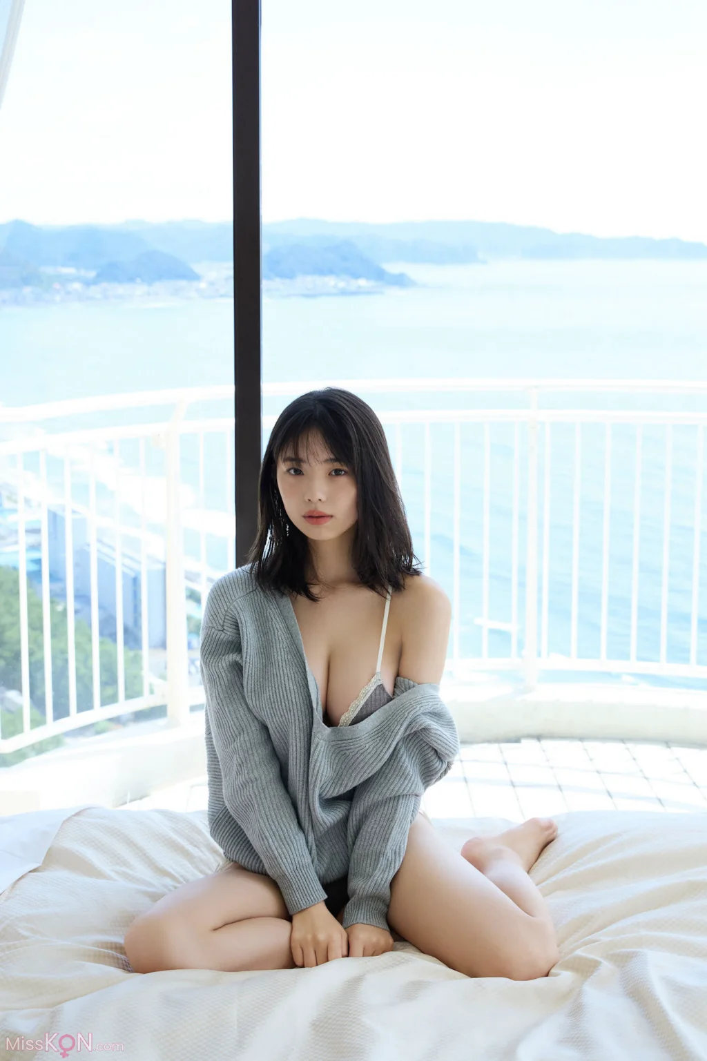 [JP] Kikuchi Hina (菊地姫奈):「圧倒的ヒロイン」ｖｏｌ．１　ＦＲＩＤＡＹデジタル写真集 (54 photos) – Page 2