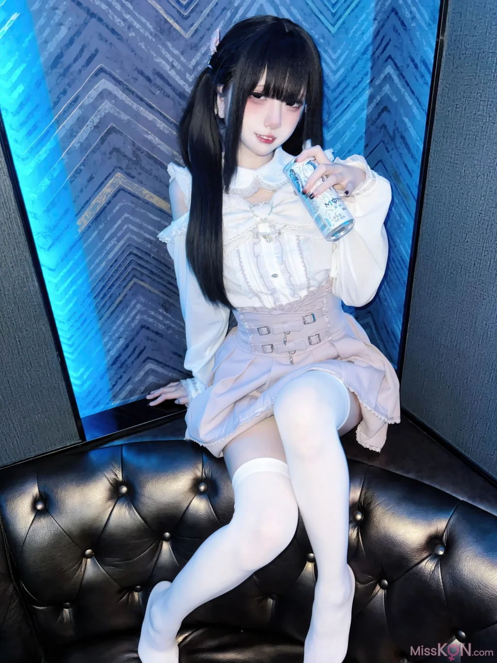 Coser@纸悦Etsu_ko: 与地雷系女子的ktv约会 (44 photos)