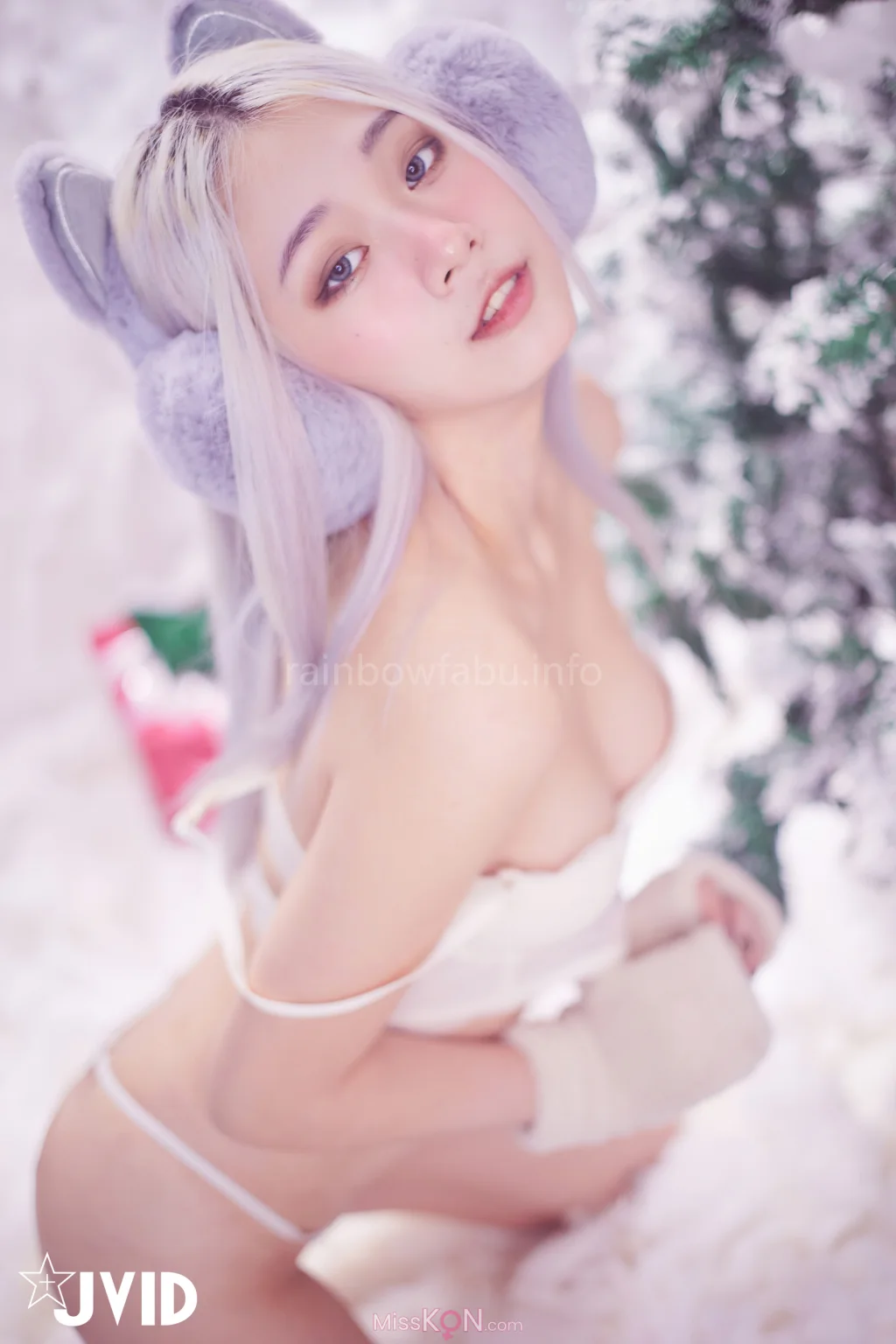 [JVID] Verna: 性感的愛死寂寞人雪女Verna陪你度過聖誕寒冬 (124 photos + 1 video)