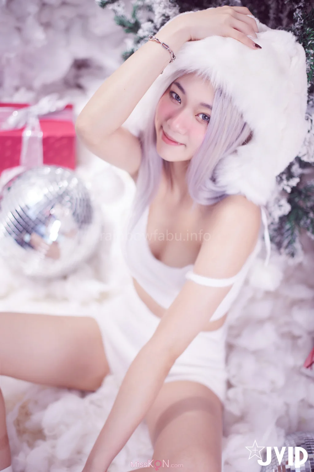 [JVID] Verna: 性感的愛死寂寞人雪女Verna陪你度過聖誕寒冬 (124 photos + 1 video) – Page 2