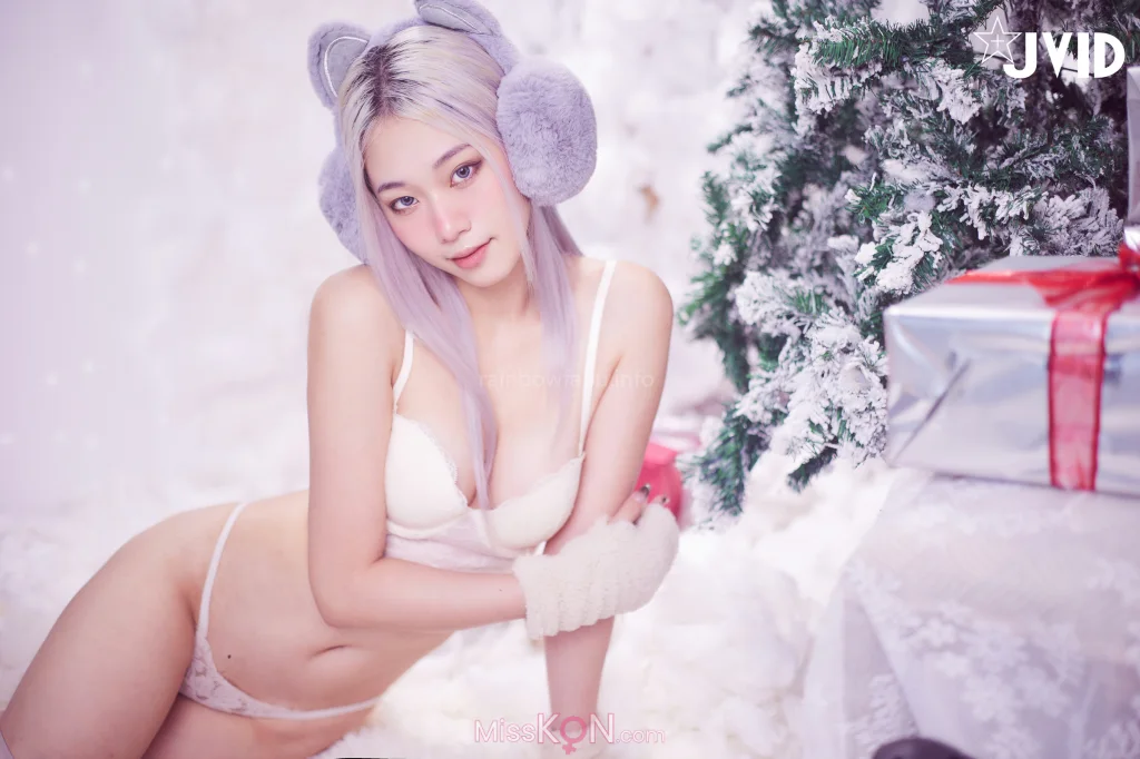 [JVID] Verna: 性感的愛死寂寞人雪女Verna陪你度過聖誕寒冬 (124 photos + 1 video) – Page 4