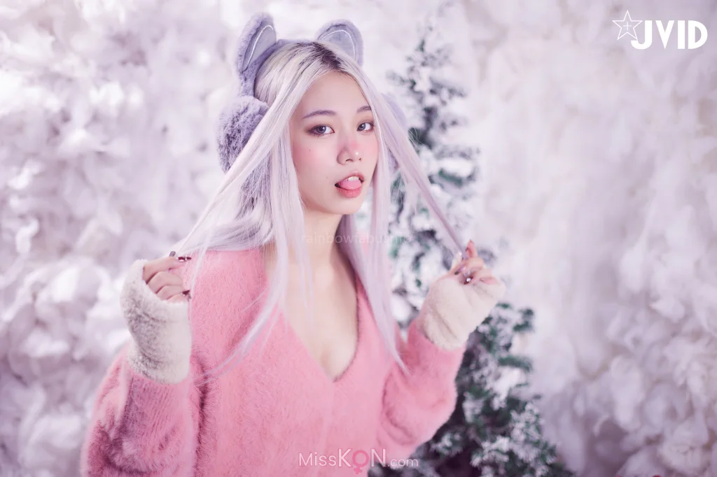 [JVID] Verna: 性感的愛死寂寞人雪女Verna陪你度過聖誕寒冬 (124 photos + 1 video) – Page 5