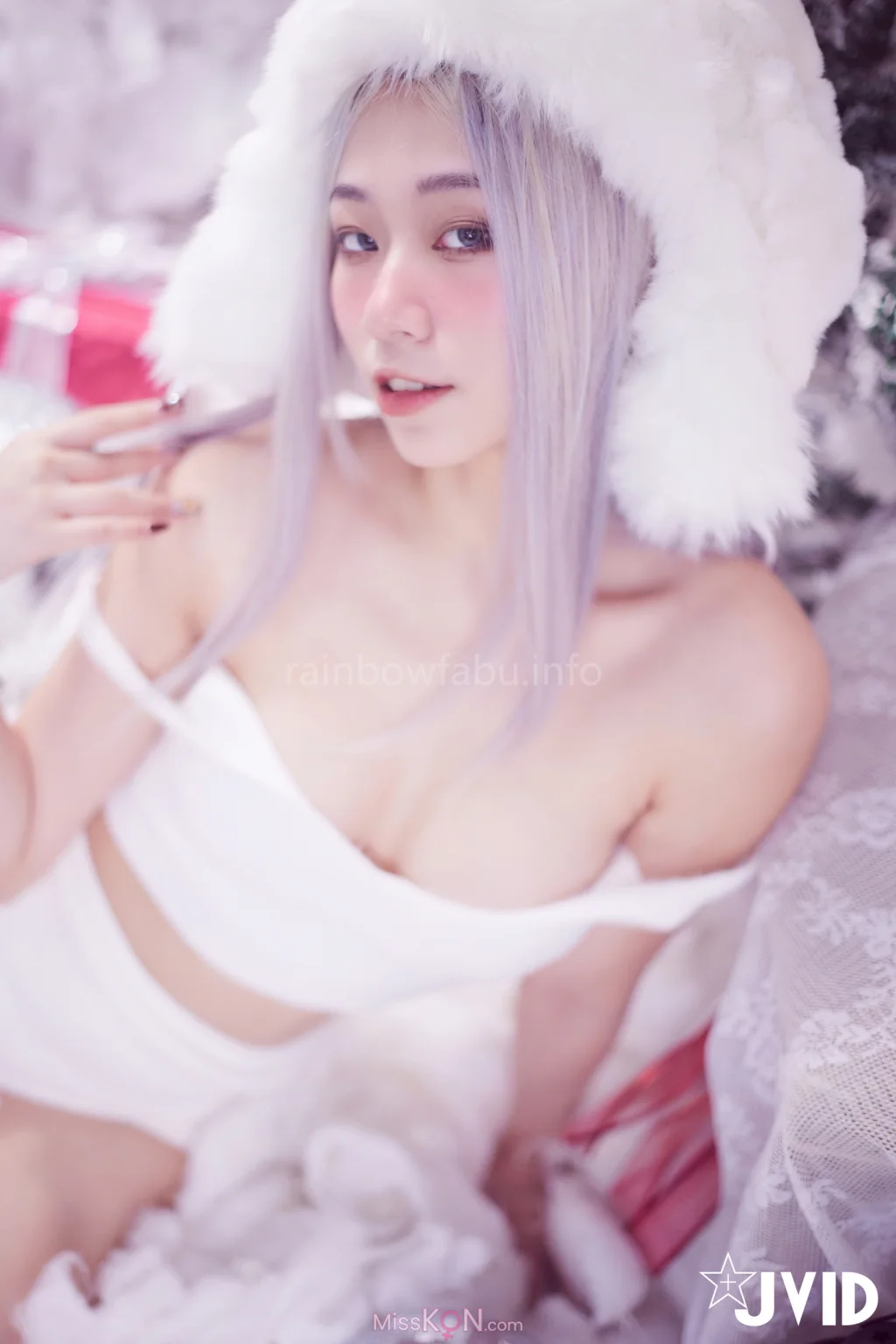 [JVID] Verna: 性感的愛死寂寞人雪女Verna陪你度過聖誕寒冬 (124 photos + 1 video) – Page 5
