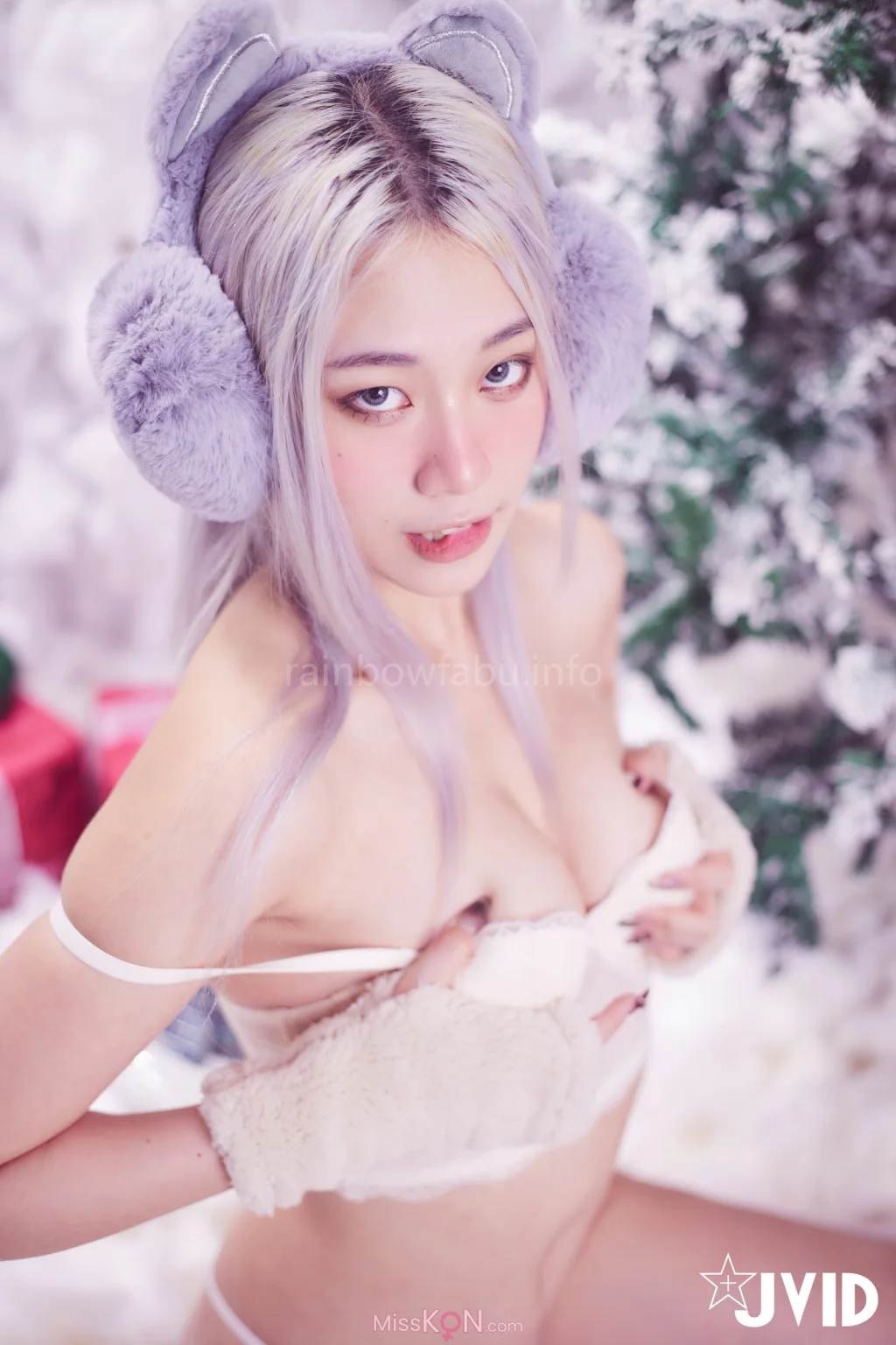 [JVID] Verna: 性感的愛死寂寞人雪女Verna陪你度過聖誕寒冬 (124 photos + 1 video) – Page 5