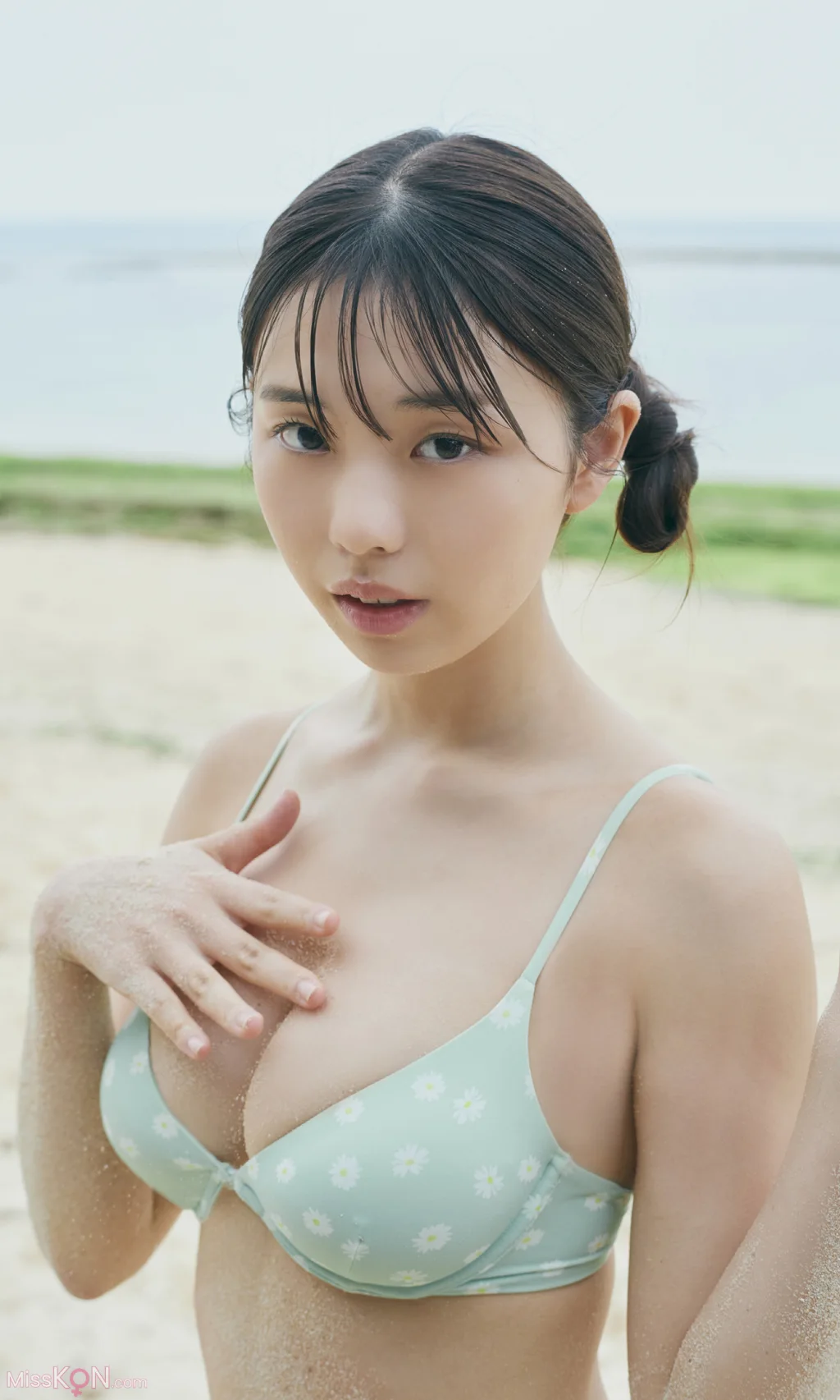 [JP] Kikuchi Hina (菊地姫奈): 【デジタル限定】「満喫するぜ、18歳の夏休み」 週プレ PHOTO BOOK (86 photos) – Page 4
