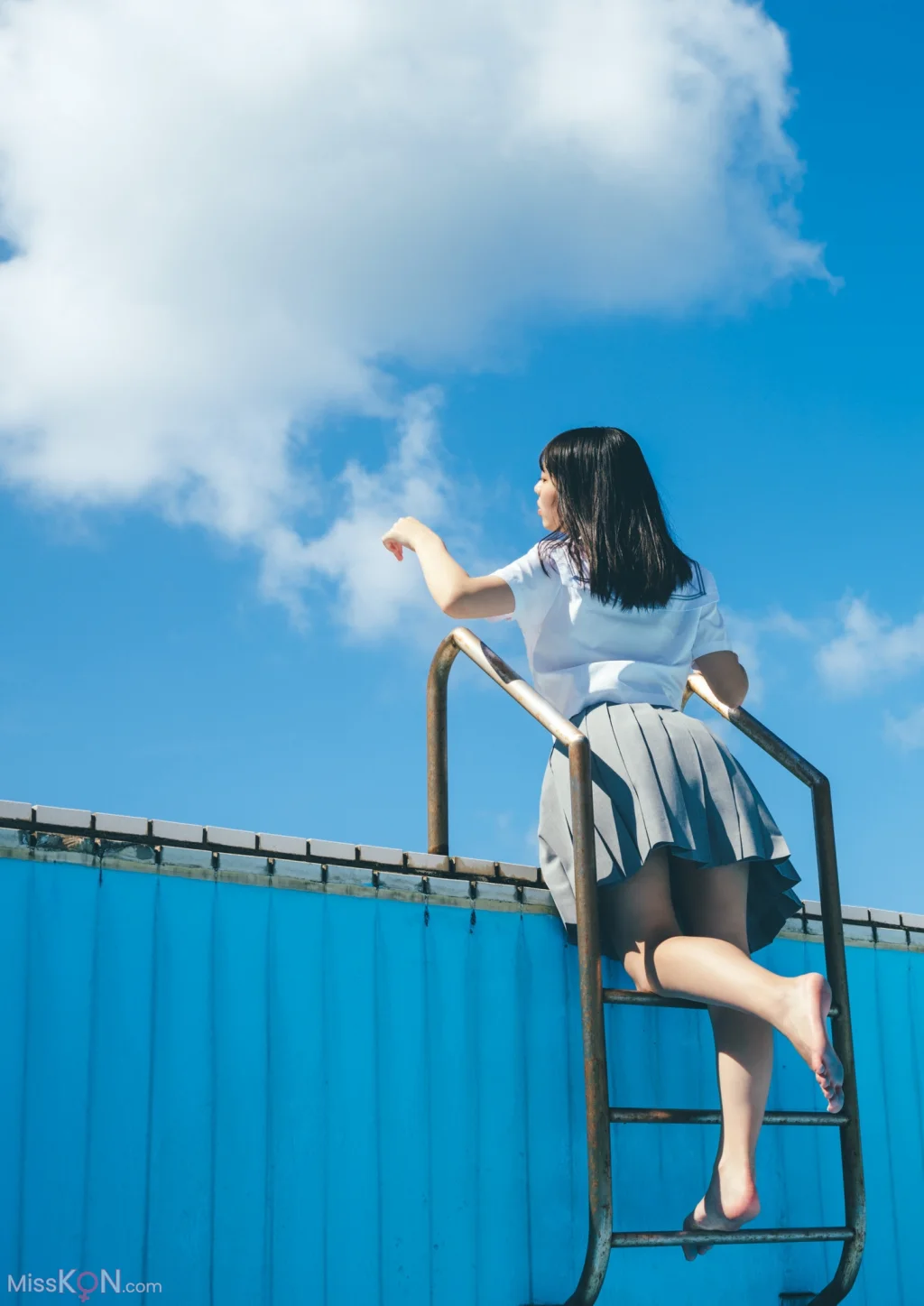 [JP] Kikuchi Hina (菊地姫奈):「moment」 週プレ PHOTO BOOK (147 photos) – Page 4