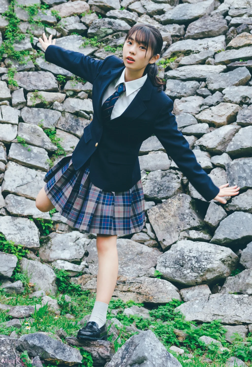 [JP] Kikuchi Hina (菊地姫奈):「moment」 週プレ PHOTO BOOK (147 photos) – Page 4