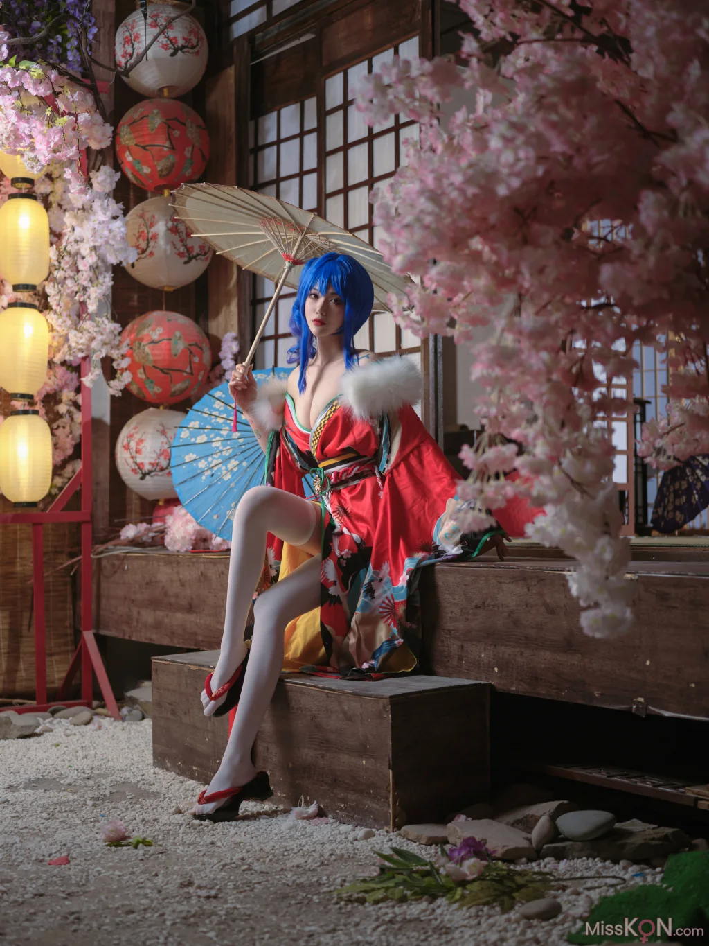 Coser@一米八的大梨子: 圣姨和服 (18 photos)