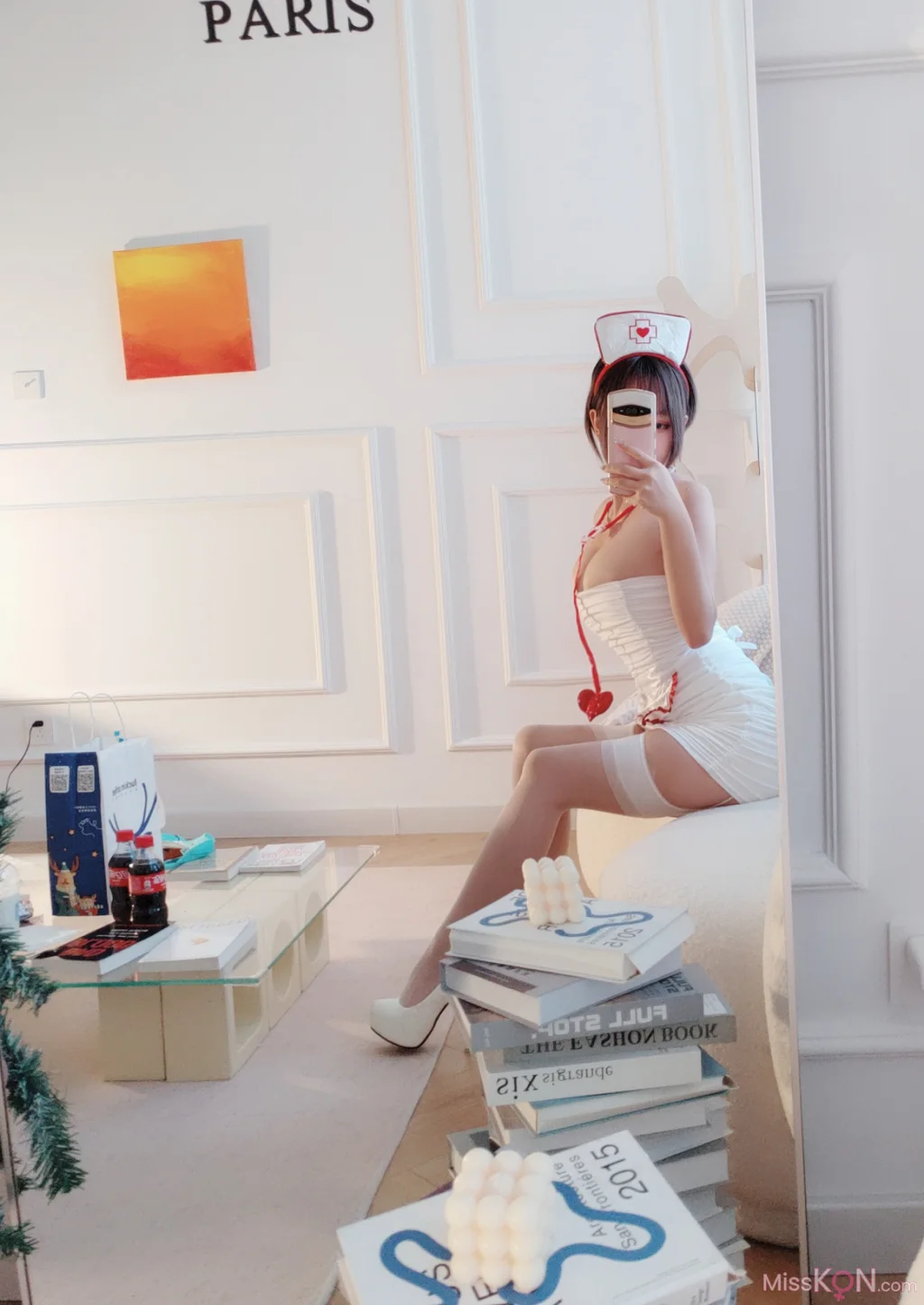 Coser@日奈娇: 护士姐姐 (51 photos)