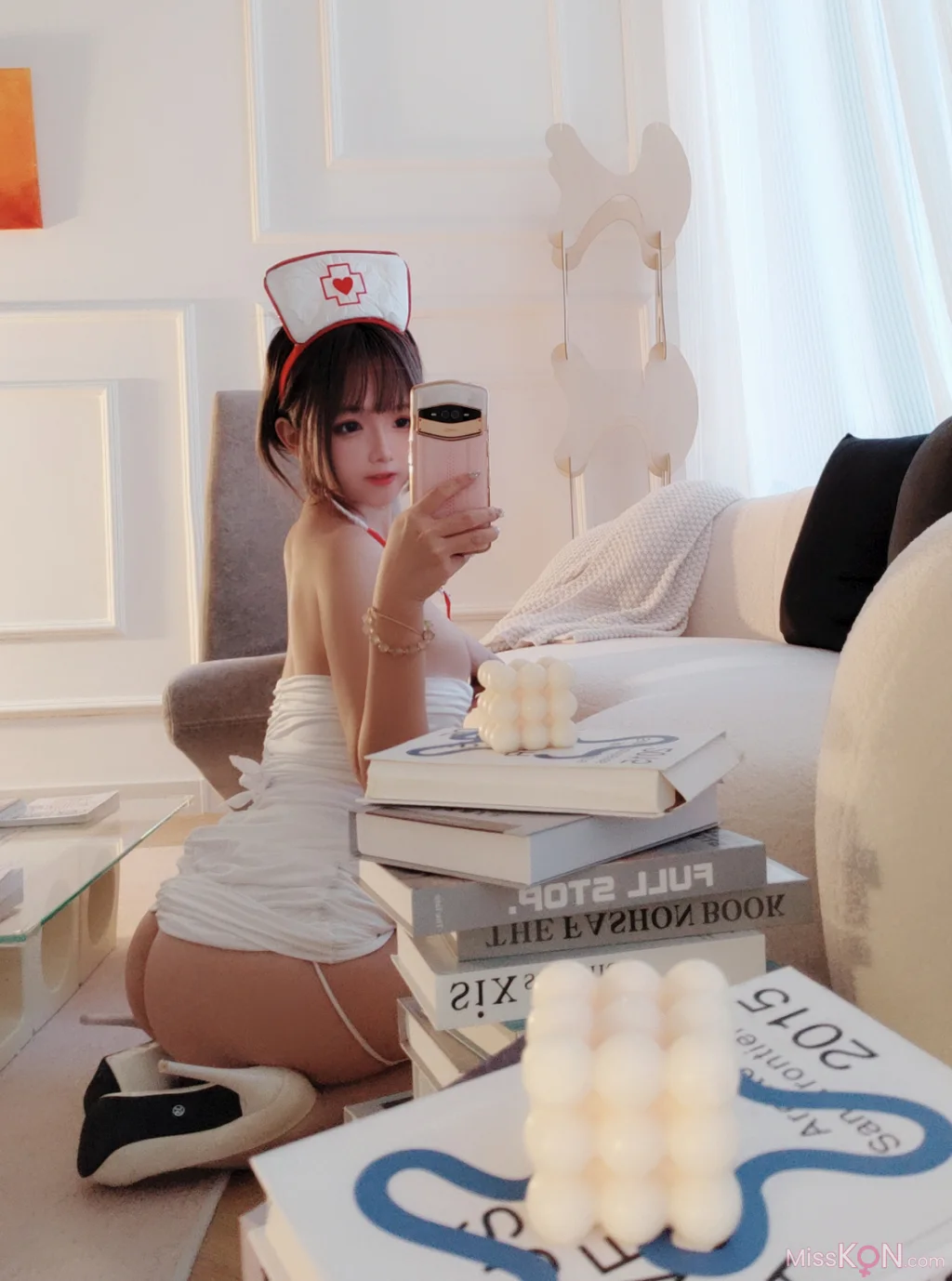 Coser@日奈娇: 护士姐姐 (51 photos)
