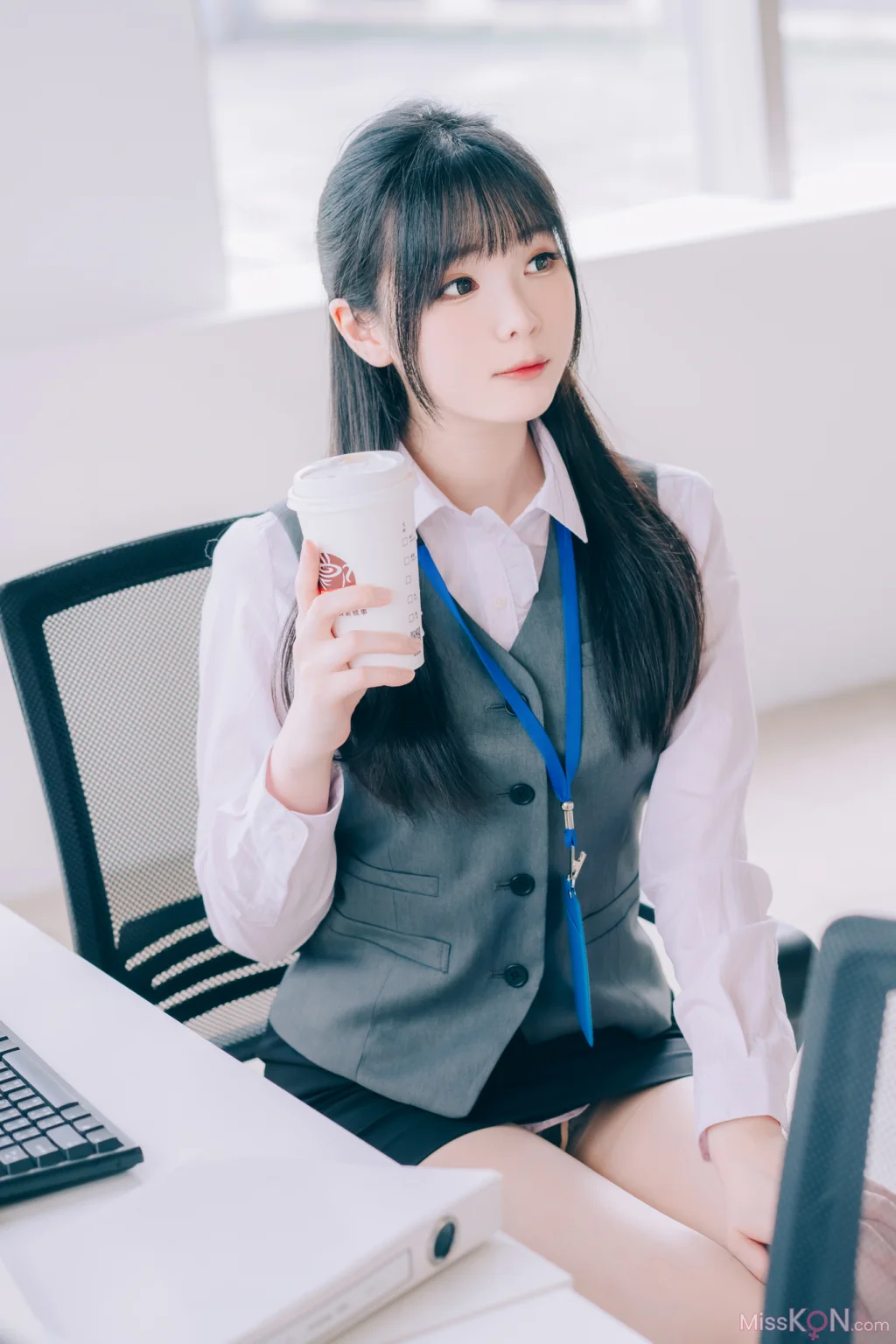 Coser@霜月shimo: 霜月的秘密辦公室 Shimo’ Secret Office (125 photos) – Page 3