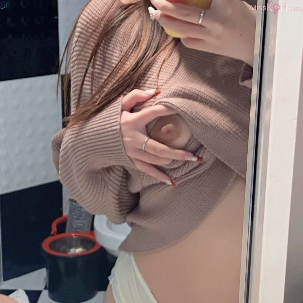 Tian01(黛甜小饼干): 奴印文化模特 (40 photos + 11 videos) – Page 2