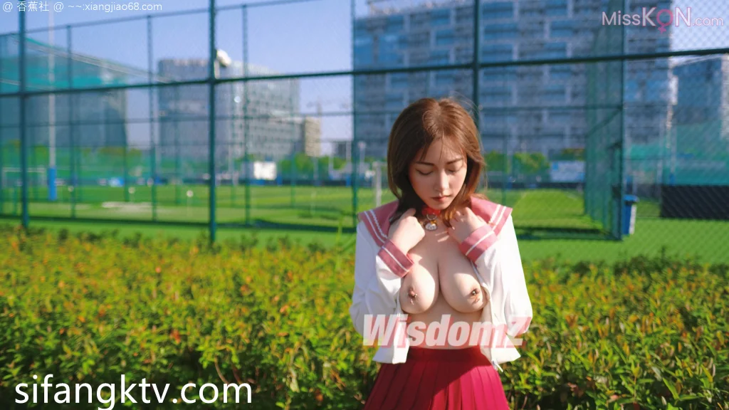 酒月: 巨乳女神WisdomZ 私拍甄选 (544 photos + 8 videos)