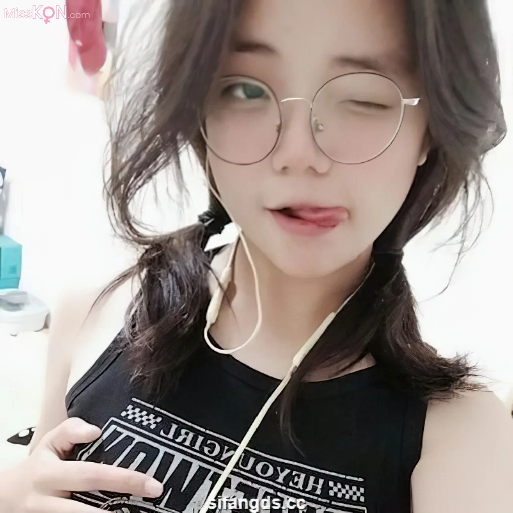 ItsLin_yl(琳宝): 可爱宝妈 (46 photos + 10 videos) – Page 2