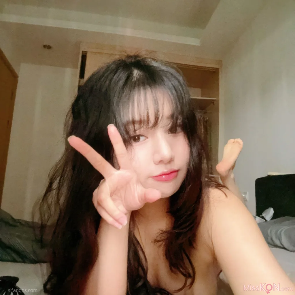莎乐美(小苍老师): 网红外围 最新私密群门槛福利 (478 photos + 28 videos) – Page 4
