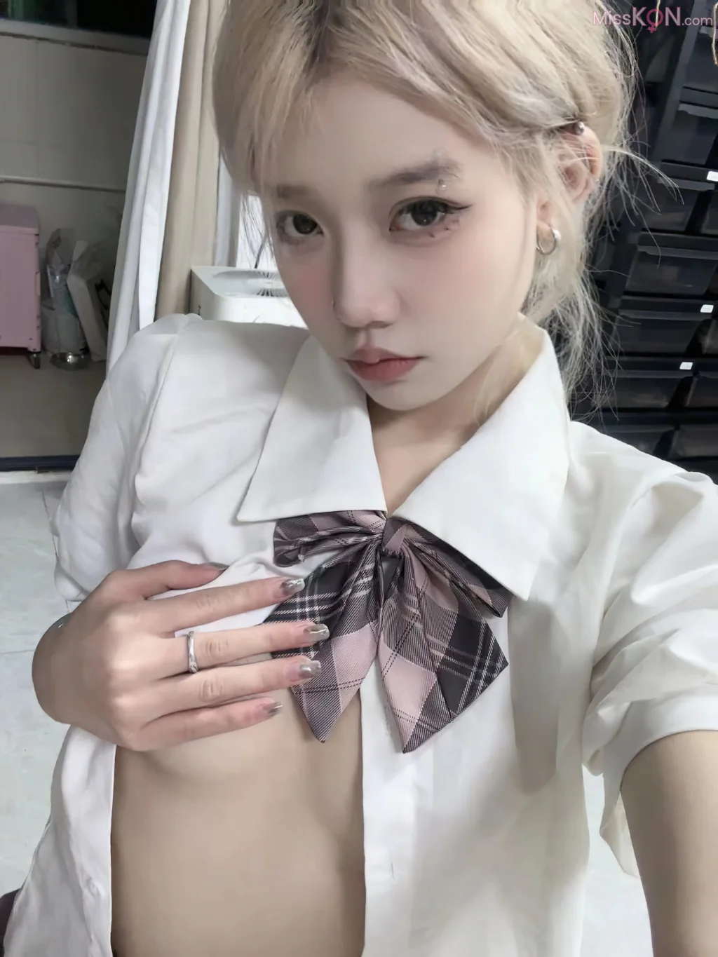 Shaomaibb(烧麦): 超顶福利姬合集 (62 photos)