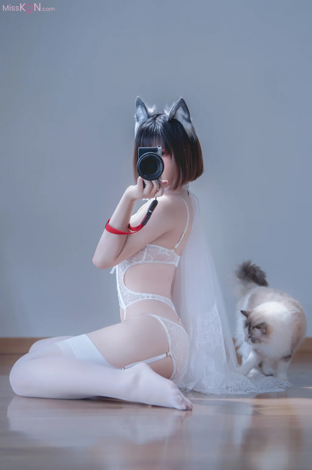 Coser@半半子: 純白花嫁 (22 photos + 2 videos)