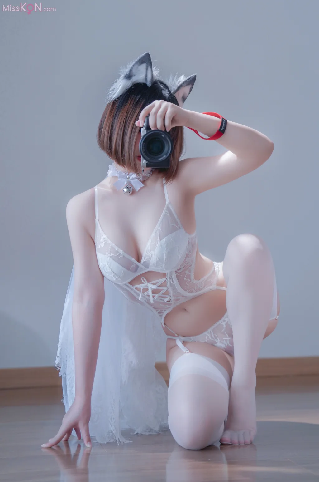 Coser@半半子: 純白花嫁 (22 photos + 2 videos)