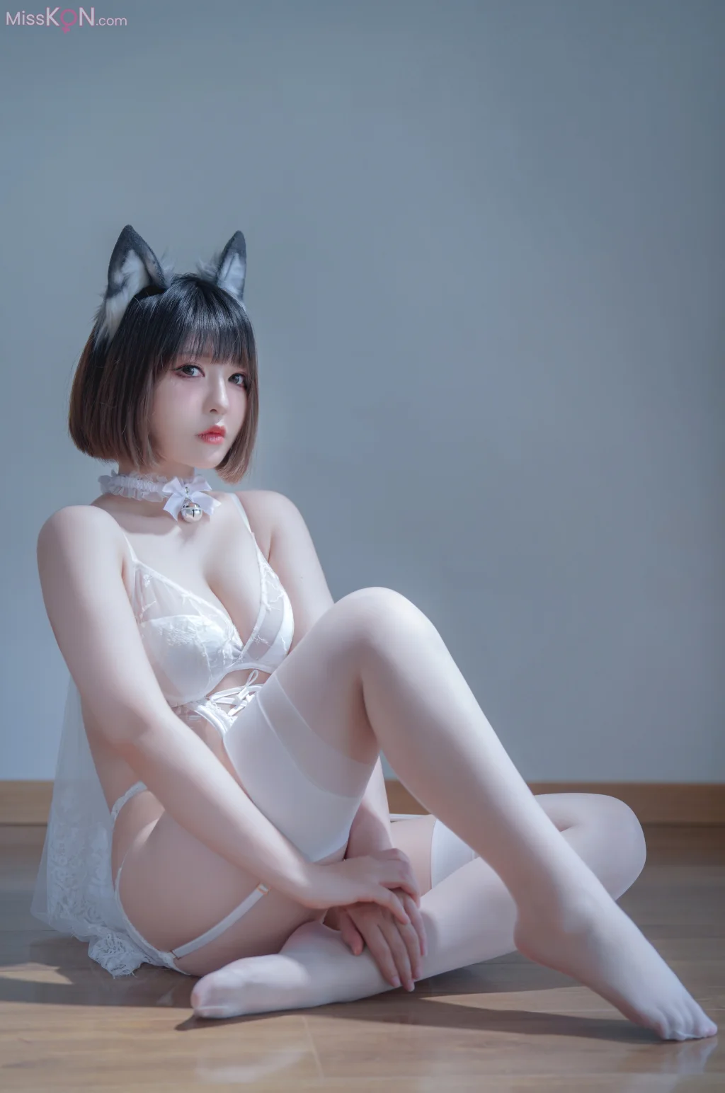 Coser@半半子: 純白花嫁 (22 photos + 2 videos)