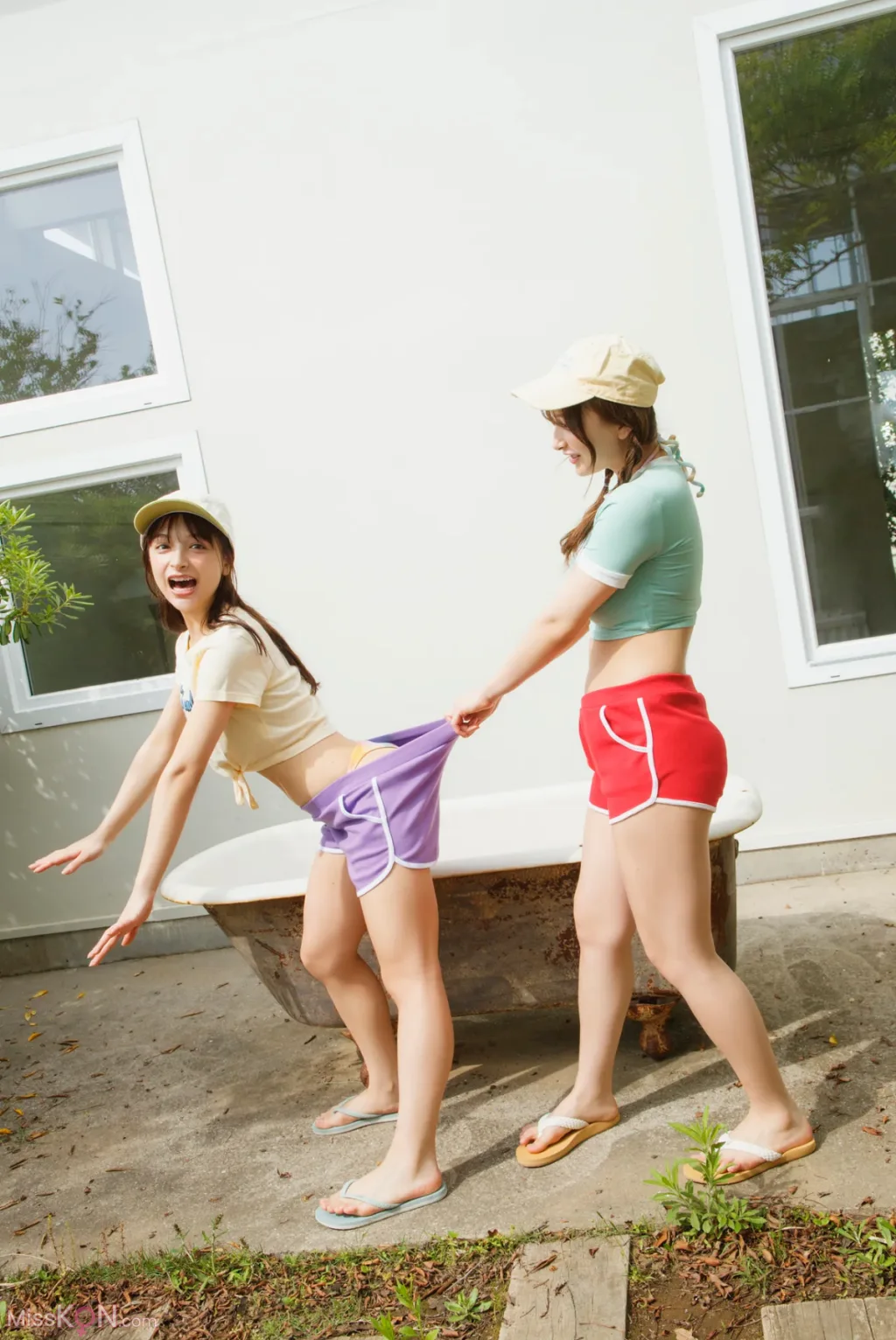 [JP] Erika & Marina Momose (百瀬まりな): FRIDAY Monthly Girl 049 エリマリ姉妹 完全未発表100カット＆ムービー (106 photos + 1 video) – Page 4