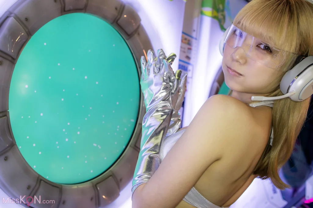 [JP] Mea Shimotsuki (霜月めあ): FLASHデジタル写真集 Lady Player MEA (56 photos)