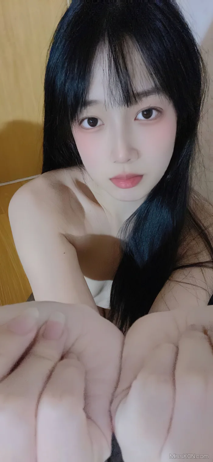 瑶瑶: 纯欲小姐姐私拍 (39 photos + 6 videos) – Page 2