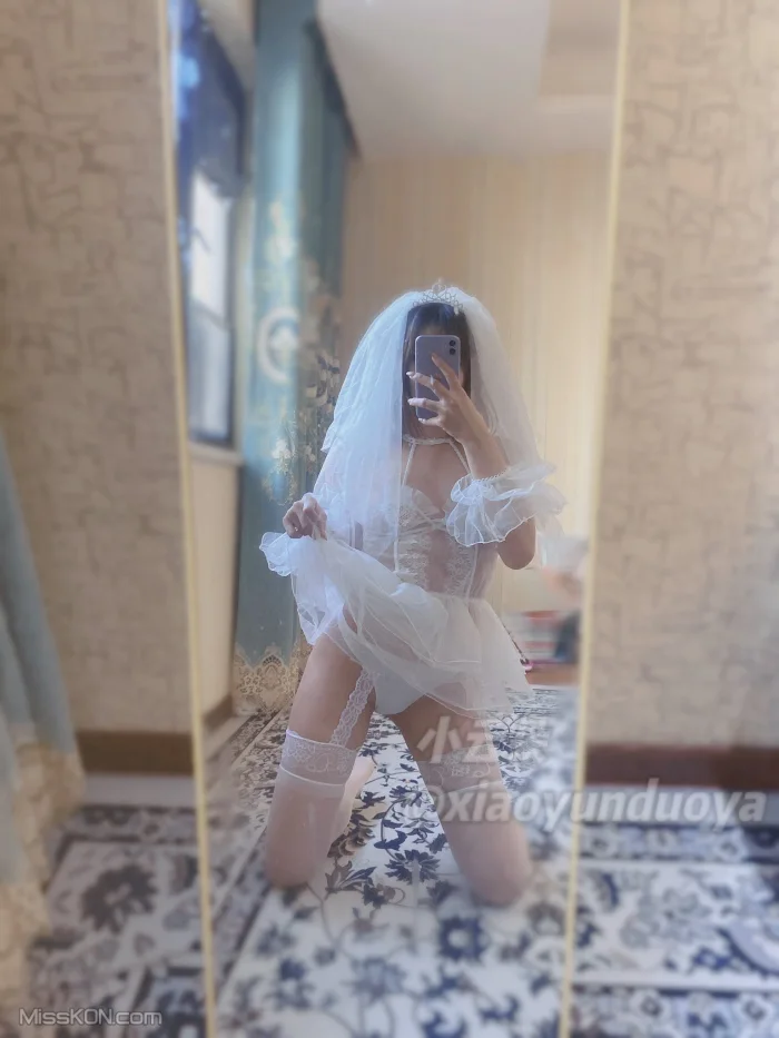 xiaoyunduoya(小云朵): 奴印文化模特 (136 photos + 34 videos)