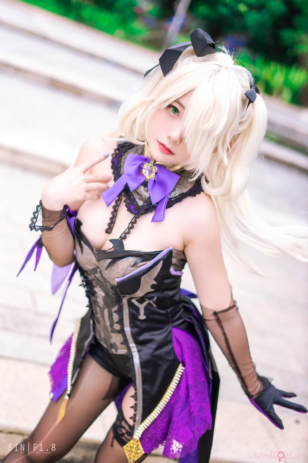 Coser@Messie Huang: Fischl Genshin Impact (15 photos)
