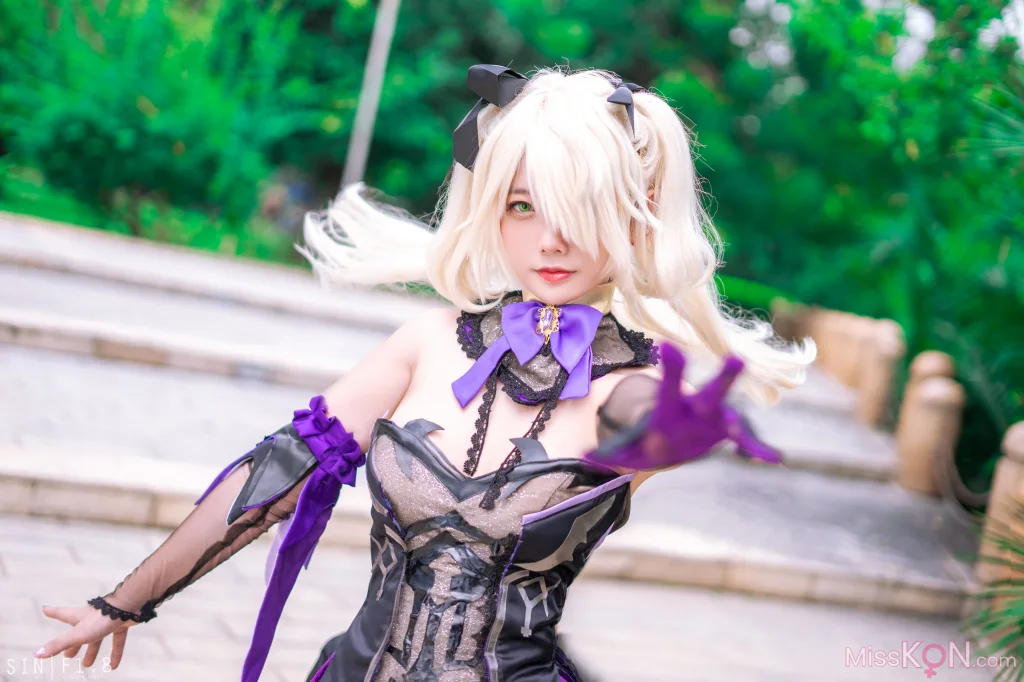 Coser@Messie Huang: Fischl Genshin Impact (15 photos)