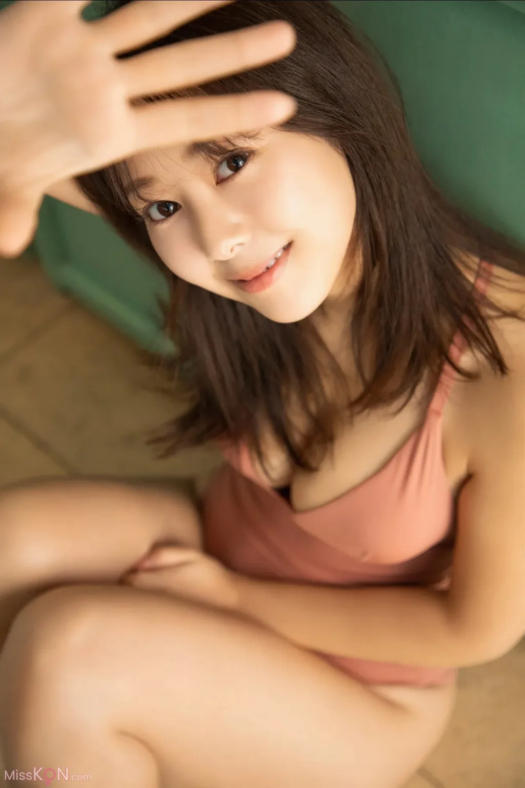 [JP] Anju Tanaka (田中杏樹): FRIDAYデジタル写真集 ビキニのポリス ｖｏｌ．１ (59 photos) – Page 2