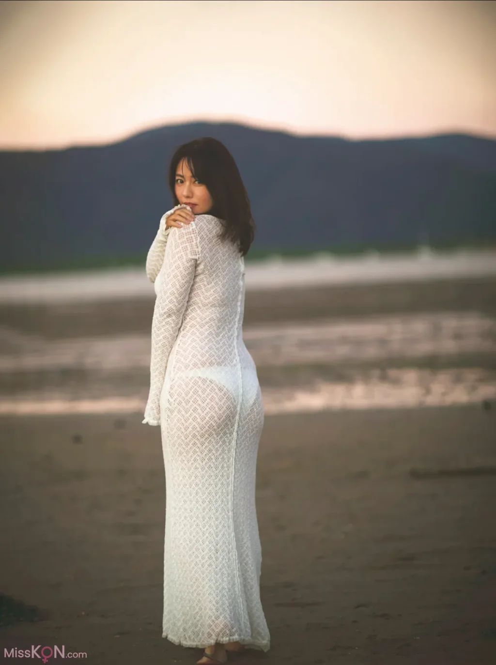 [JP] Sayaka Isoyama (磯山さやか): FRIDAY GOLD 永遠のビーナス (20 photos) – Page 2