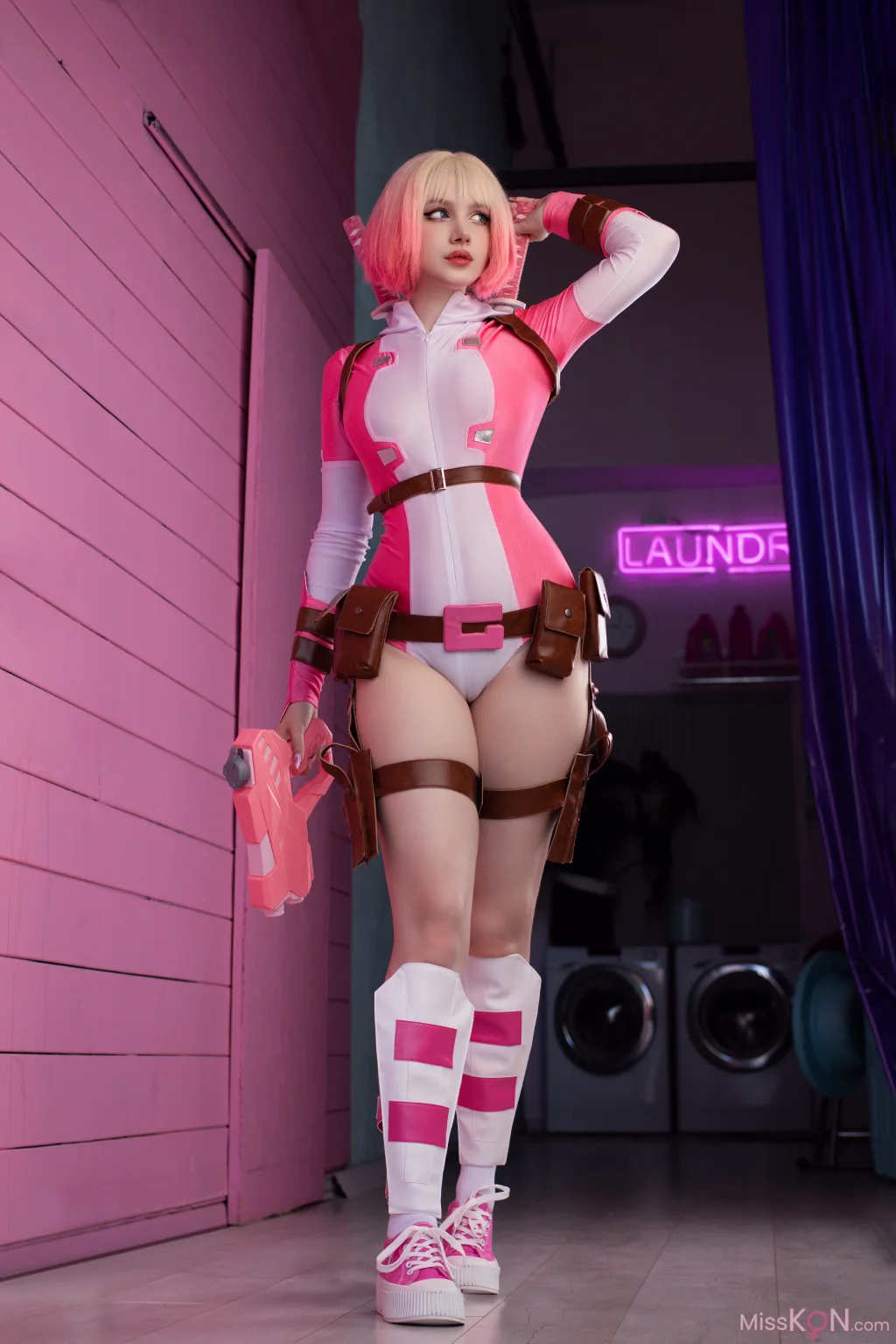 Coser@Ulichan: Gwenpool (62 photos)