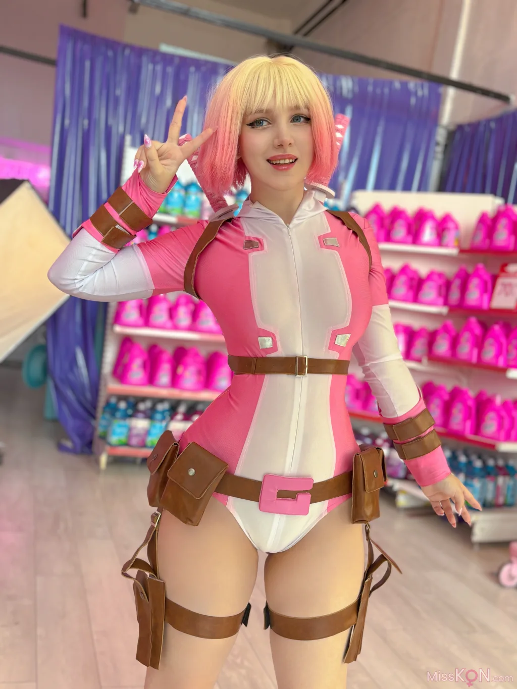 Coser@Ulichan: Gwenpool (62 photos) – Page 3