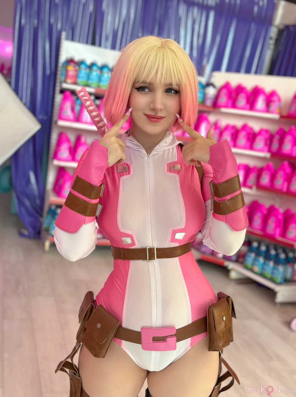 Coser@Ulichan: Gwenpool (62 photos) – Page 3